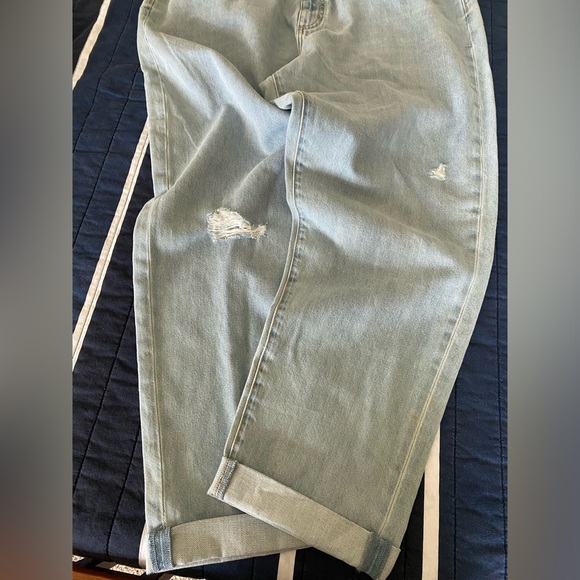 Universal thread boyfriend jeans - Picture 3 of 5